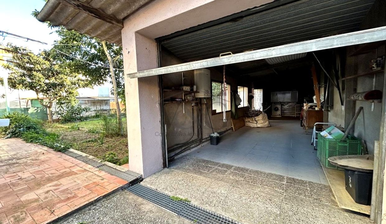 3ba5d126-0004085744