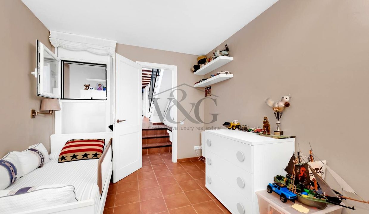 dacec847-0004193562
