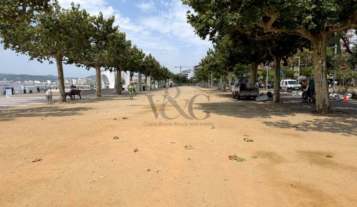 7b489268-0004272576